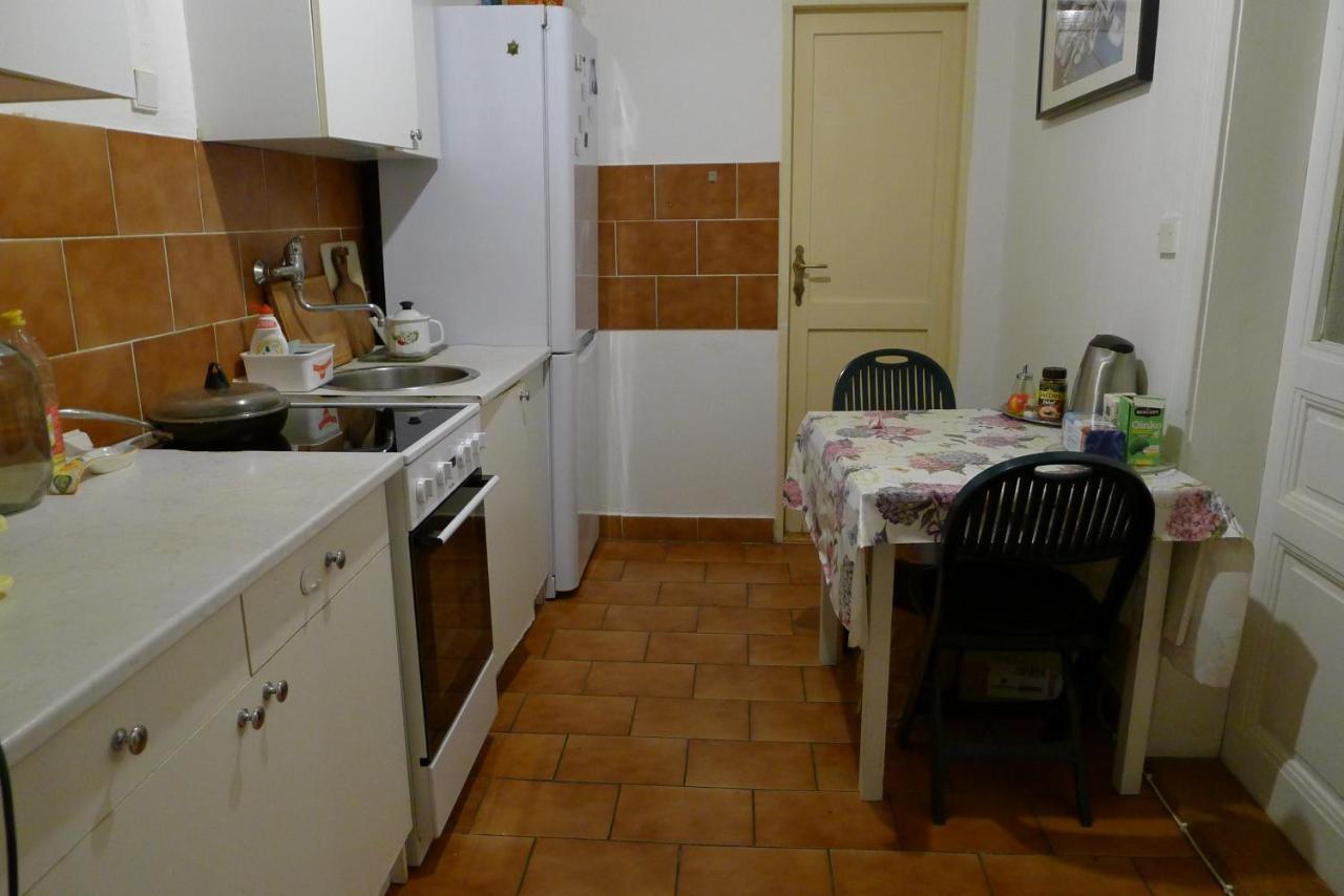 Cozy Modest Room For 2 Or 3 Persons 프라하 외부 사진